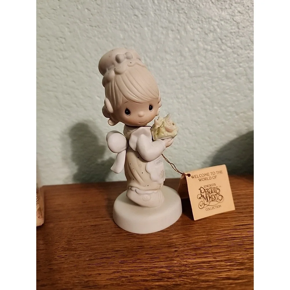 Vtg 81 Enesco Precious Moments There Is‎ Joy In Serving Jesus Figure w/Box E7157